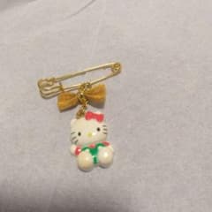 サンリオ、ハローキティちゃん、ブローチ - メルカリ