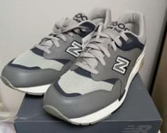 ☆新品未使用☆New Balance CM1600のサムネイル