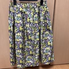 Te chichi ⭐︎花柄フレアスカート 膝丈 Mのサムネイル