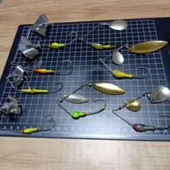 スピナー(バズ)ベイト 8個セット ルアー 釣り具のサムネイル