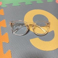 透明メガネのサムネイル