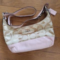 COACH シグネチャー ショルダーバッグ ピンクのサムネイル
