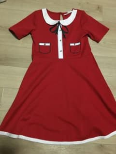 H&M  134 140  半袖　サンタクロース　ワンピースのサムネイル