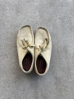 CLARKS ベージュ モカシン スエード - メルカリ