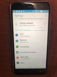 ZenFone 3 (ZE520KL) Sapphire Blackのサムネイル