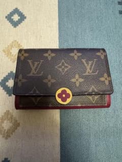 極美品Louis Vuitton モノグラム 二つ折り財布