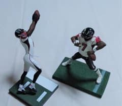 アトランタ・ファルコンズ フィギュア　J・ ジョーンズ　M ・ ヴィック アトランタ・ファルコンズ フィギュア J・ ジョーンズ M ・ ヴィック