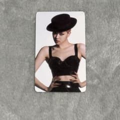 BLACKPINK Rose ロゼ トレカ 1枚　公式ポストカードのサムネイル