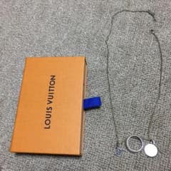 【奉仕王様　専用】ルイヴィトン　ネックレスのサムネイル