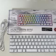 Razer Huntsman Mini white 赤軸 JPのサムネイル
