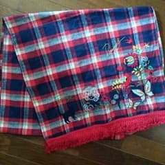 ゆかすぺ様専用です！スカラー♪刺繍が可愛い大判ストールのサムネイル