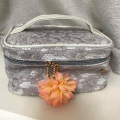新品 レース バニティポーチのサムネイル