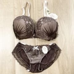 【新品未使用】E80ブラジャー＆Lショーツセットのサムネイル