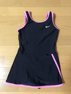 NIKE 140 水着のサムネイル