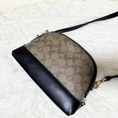極美品✨ コーチ ショルダーバッグ ブラウン 総柄 レザーのサムネイル