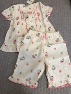 【新品未使用】キティパジャマ　90のサムネイル