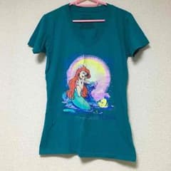 アリエル エメラルドグリーン Vネック tシャツのサムネイル