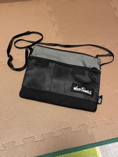 WILD THINGS ワイルドシングス　サコッシュ グレー/ブラックのサムネイル