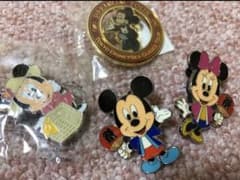 【しお様専用】ディズニー ピンバッチのサムネイル