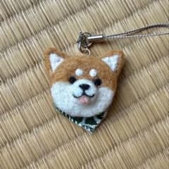 羊毛フェルト バンダナ柴ちゃんキーホルダーのサムネイル
