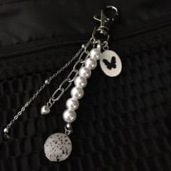 White&black butterfly keyringのサムネイル