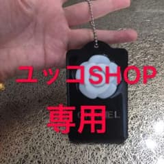 ハンドメイド白い花のカードケースのサムネイル
