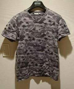 カルバン・クラインのTシャツのサムネイル
