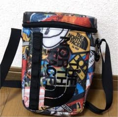 THE NORTH FACE ショルダーバッグのサムネイル