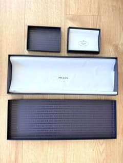 PRADA 空箱 2点セット ギフトボックスのサムネイル