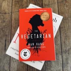 The Vegetarian by Han Kangのサムネイル