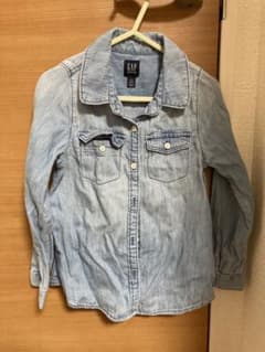 GAPのデニムシャツ　薄手のサムネイル