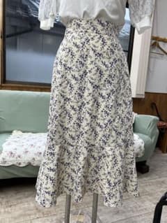 花柄 フレアスカート 膝丈 マーメイドスカートのサムネイル