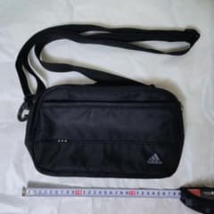 adidas ショルダーバッグのサムネイル