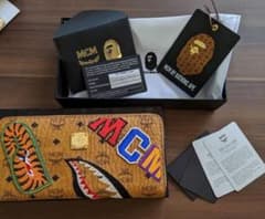 新品 未使用 限定 MCM BAPE シャーク 長財布のサムネイル