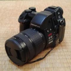 【ジャンク品】Olympus Camedia E-10 と付属品のセットのサムネイル