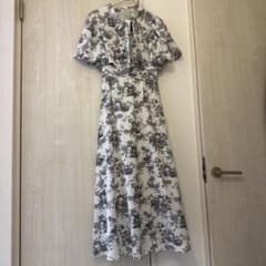 花柄ロングワンピース 半袖 フリル袖のサムネイル