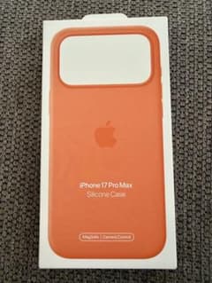 iPhone 17 Pro Max シリコンケース オレンジのサムネイル