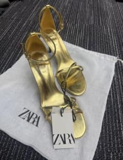 ZARA アンクルストラップ ハイヒール サンダル ゴールドのサムネイル