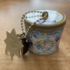ディズニーシー 20周年 カプセルトイ ガチャガチャ クランチ缶のサムネイル