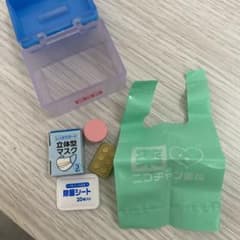 ガチャ　お薬と救急箱のサムネイル