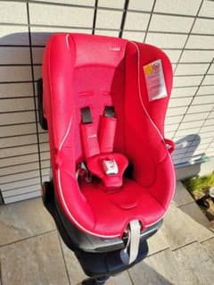 コンビ　ゼウスターンユーロ　チャイルドシート　新生児　1歳　2歳　レッドのサムネイル