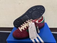 Adidas スニーカーのサムネイル