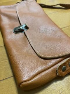革バックのサムネイル