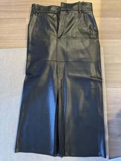 ZARA レザー　ロングスカートのサムネイル