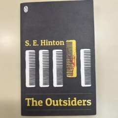 The Outsiders by S.E.Hintonのサムネイル