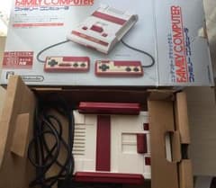 ニンテンドークラシックミニ ファミリーコンピュータのサムネイル