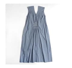 【新品】ARTS&SCIENCE Vネックロングドレス スモッキング Arts&Science V-neck long dressスモッキングドレス - メルカリ
