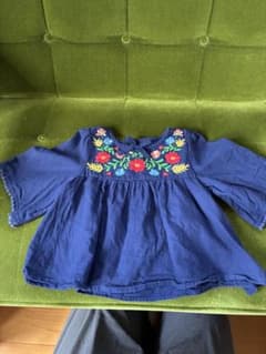 グローバルワークス　キッズ刺繍トップスのサムネイル