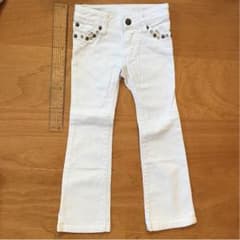 mame★値下げ交渉歓迎！様専用 ♡アースマジック 白デニム パンツ 100のサムネイル