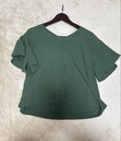 グリーン フリル袖 トップス ブラウス Tシャツ　半袖のサムネイル